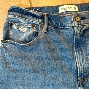 Abercrombie Women's High Rise 90s Relaxed Jean Vintage Wash